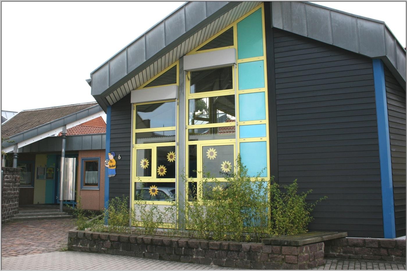Außenansicht Gebäude Sankt-Bernhard-Kindergarten